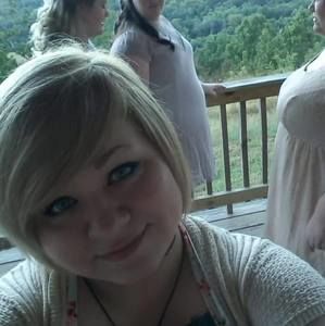 Meet your Posher, Carrie